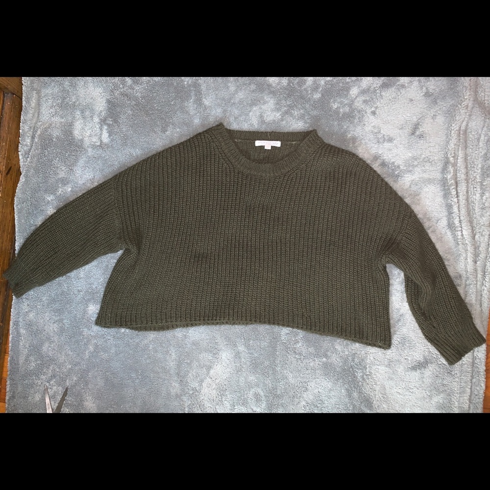 Crop sweater